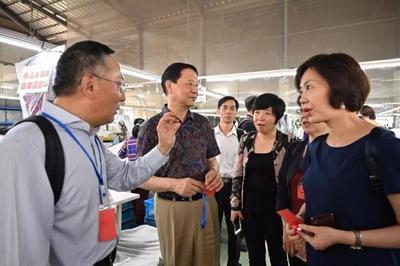 紡織業瀾湄合作啟程 徐迎新率工作組出訪柬埔寨、老撾，推動行業協同發展